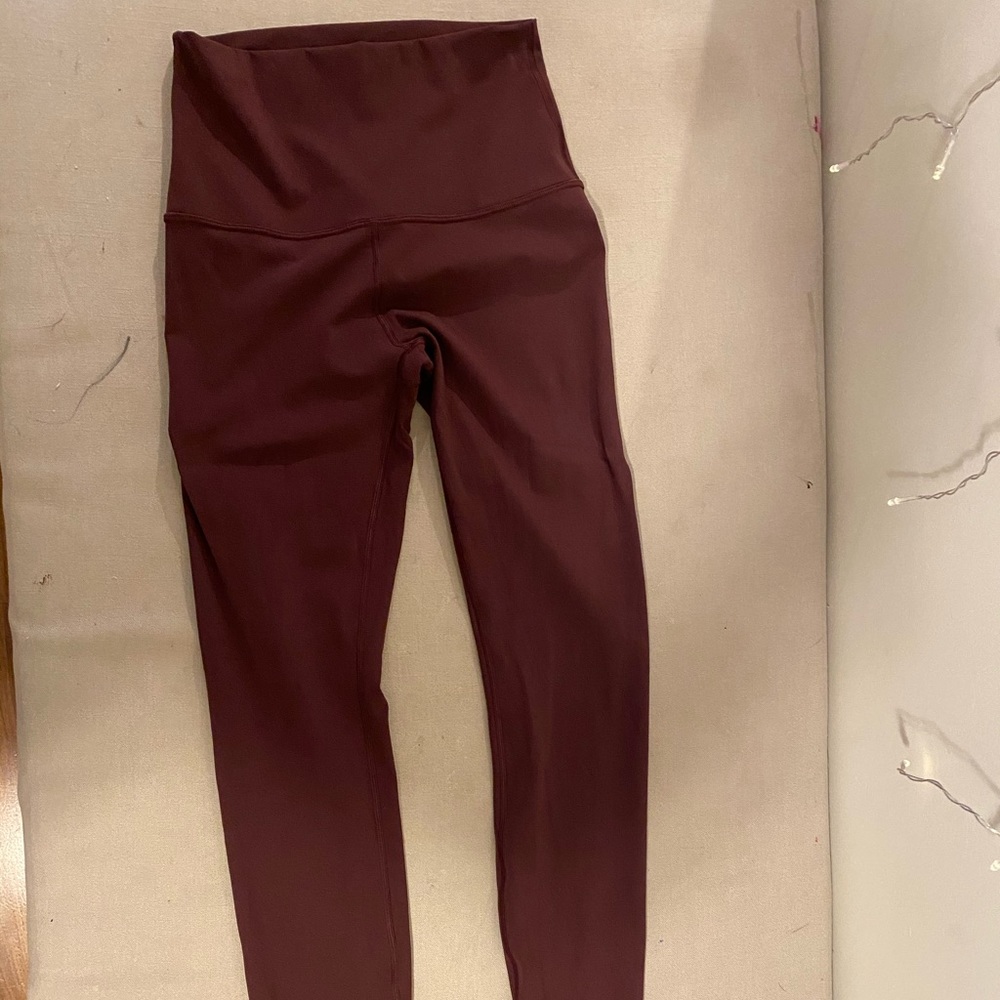 Lululemon | Wunder Under 28” | Cassis & Black